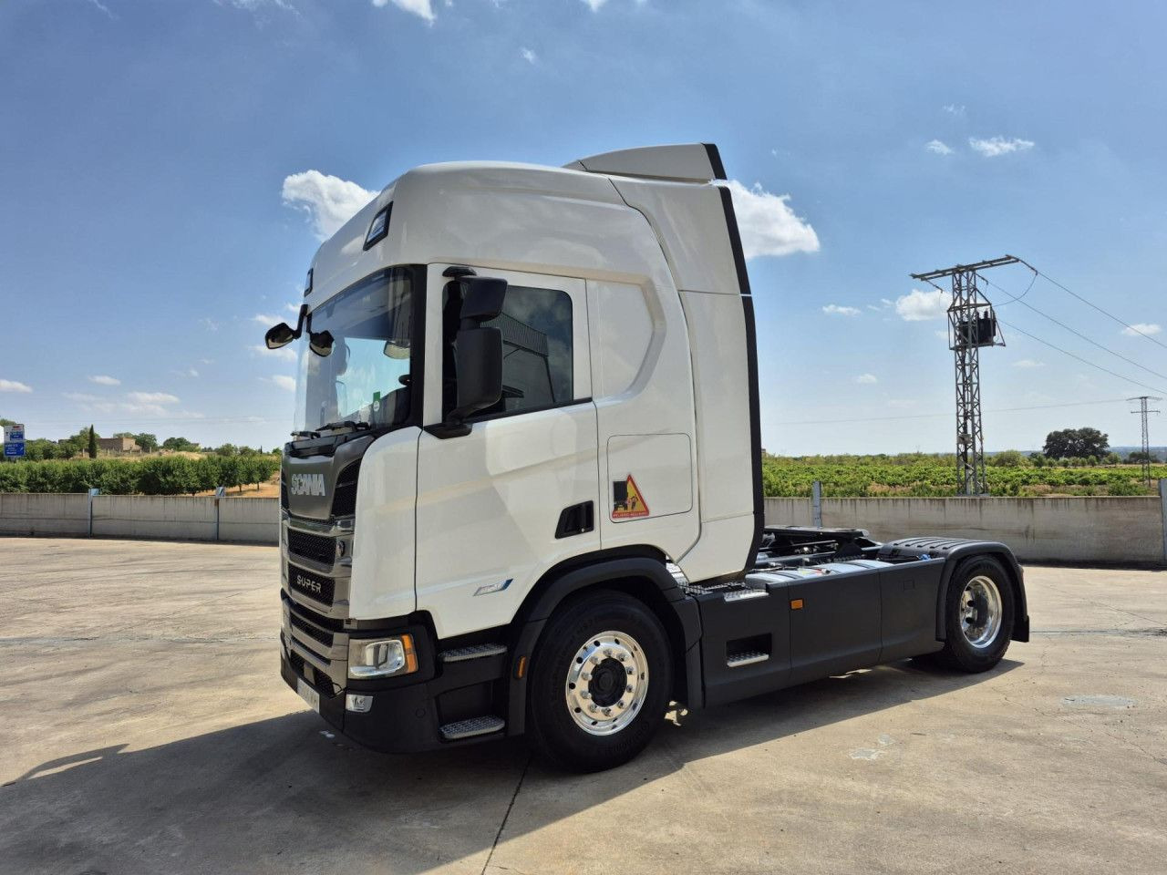Scania R 460 - Tractor unit: picture 1 Scania R 460 - Tractor unit: picture 1