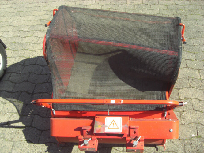 16 /102E/165 - Garden mower: picture 4 16 /102E/165 - Garden mower: picture 4