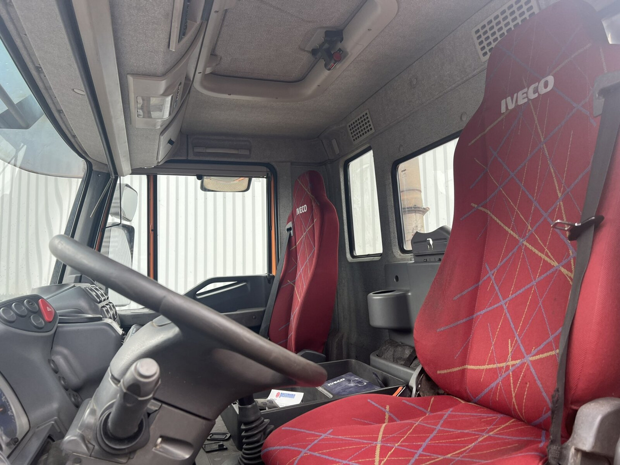 Interior photo 2: Lease a  190 AD 35 4x2 190 AD 35 4x2, Meiller Tele-Absetzer 190 AD 35 4x2 190 AD 35 4x2, Meiller Tele-Absetzer