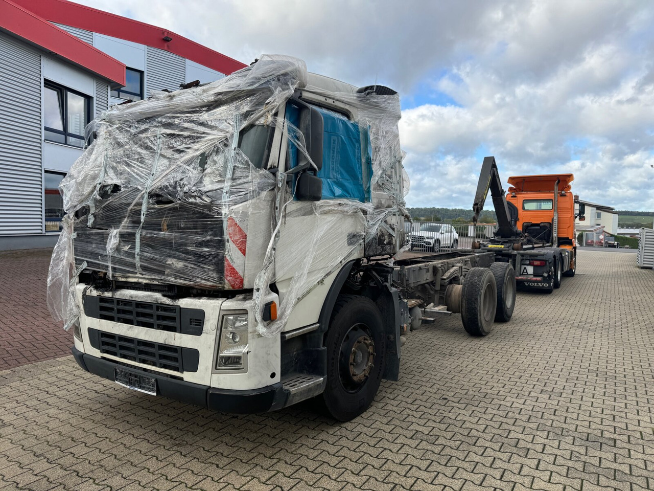 Andere FM 380 6x4 R mit Brandschaden FM 380 6x4 R mit Brandschaden - Tipper: picture 5 Andere FM 380 6x4 R mit Brandschaden FM 380 6x4 R mit Brandschaden - Tipper: picture 5