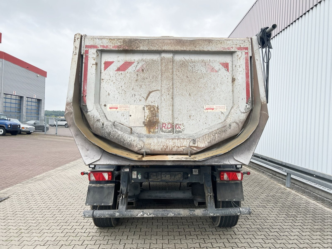 Tipper semi-trailer Carnehl CHKS/HH CHKS/HH, Stahlmulde ca. 26m³, 8x VORHANDEN, Liftachse: picture 7