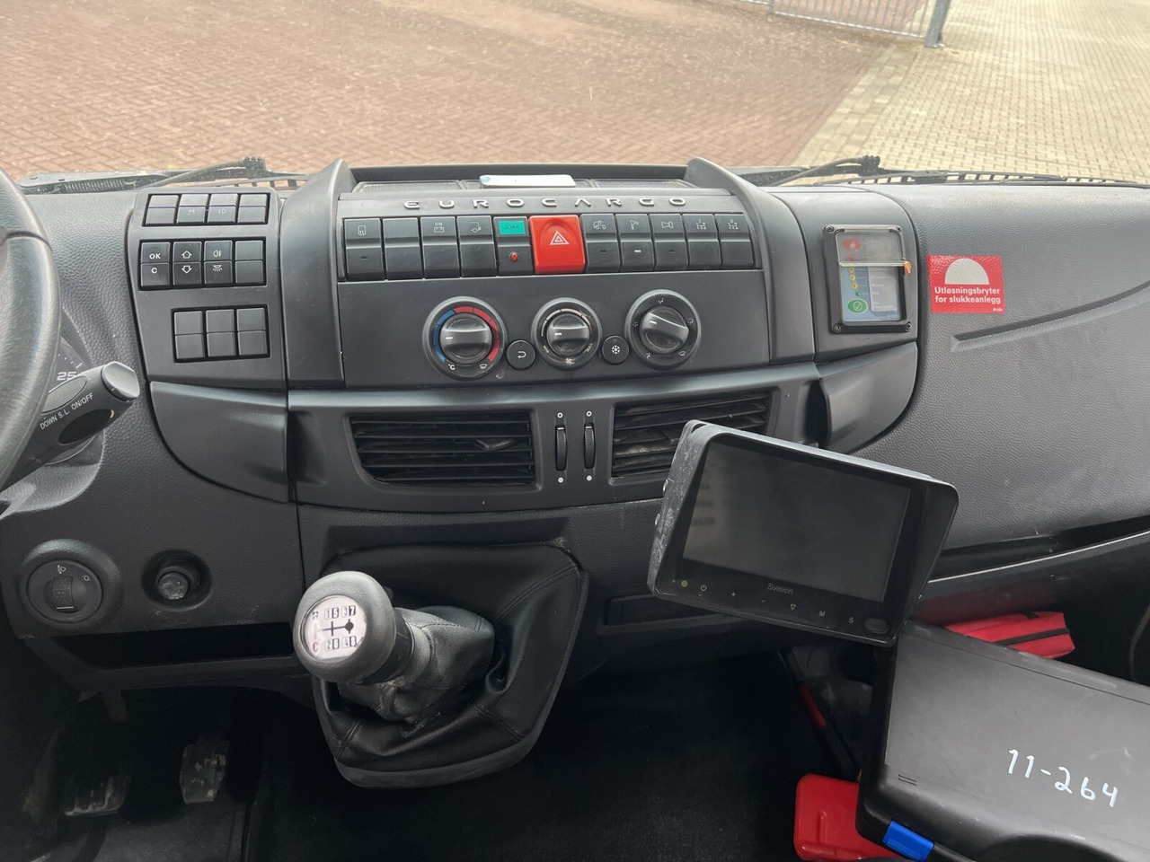 EuroCargo ML190EL32 4x2 EuroCargo ML190EL32 4x2 - Tipper: picture 4 EuroCargo ML190EL32 4x2 EuroCargo ML190EL32 4x2 - Tipper: picture 4
