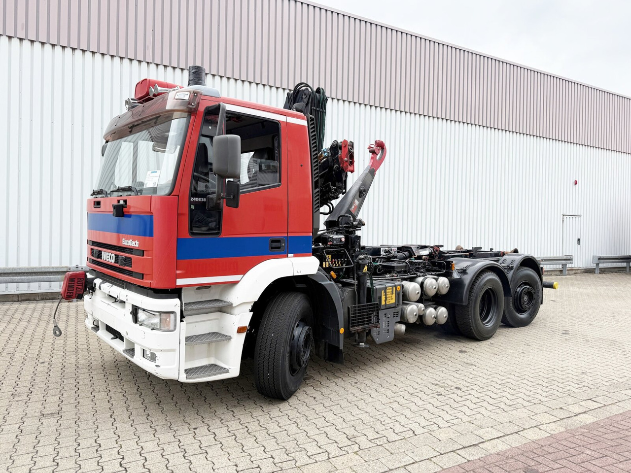Lease a  EuroTech 240E38 6x2-4 EuroTech 240E38 6x2-4, Lift-/Lenkachse, Seilwinde, Kran Hiab 100 EuroTech 240E38 6x2-4 EuroTech 240E38 6x2-4, Lift-/Lenkachse, Seilwinde, Kran Hiab 100: picture 8