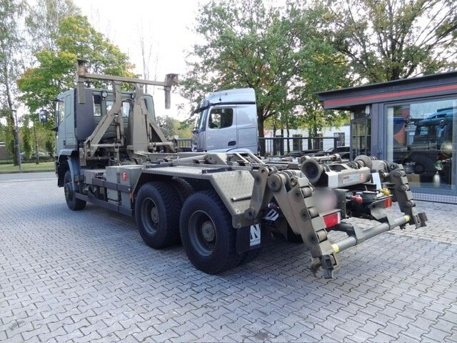 EuroTrakker 260E44W 6X6 EuroTrakker 260E44W 6X6, Retarder, ADR - Hook lift truck: picture 3 EuroTrakker 260E44W 6X6 EuroTrakker 260E44W 6X6, Retarder, ADR - Hook lift truck: picture 3