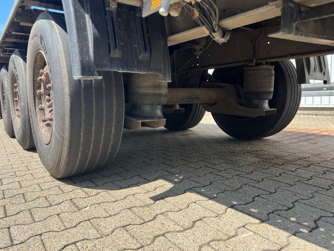 Humbaur HSA 2006 HSA 2006, Verzinkt - Dropside/ Flatbed semi-trailer: picture 3 Humbaur HSA 2006 HSA 2006, Verzinkt - Dropside/ Flatbed semi-trailer: picture 3