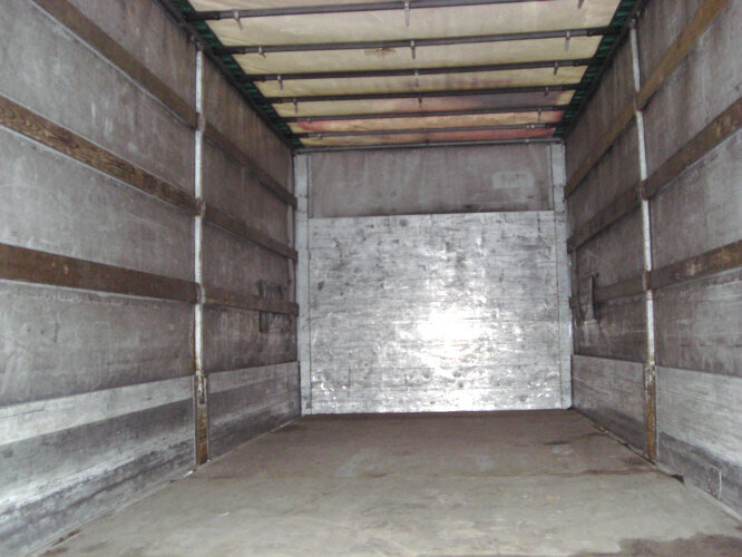 Iveco EuroCargo 120E24 4x2 - Curtainsider truck: picture 3 Iveco EuroCargo 120E24 4x2 - Curtainsider truck: picture 3