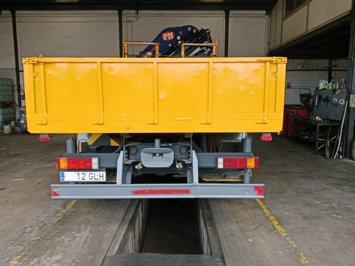 Iveco TRAKKER F2NPT1 PRITSCHE MIT KRANE - Dropside/ Flatbed truck, Crane truck: picture 4 Iveco TRAKKER F2NPT1 PRITSCHE MIT KRANE - Dropside/ Flatbed truck, Crane truck: picture 4