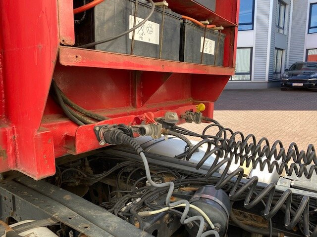 Langendorf SATUE 20/24 SATUE 20/24 mit durchgehender hydr. Rampe - Low loader semi-trailer: picture 4 Langendorf SATUE 20/24 SATUE 20/24 mit durchgehender hydr. Rampe - Low loader semi-trailer: picture 4