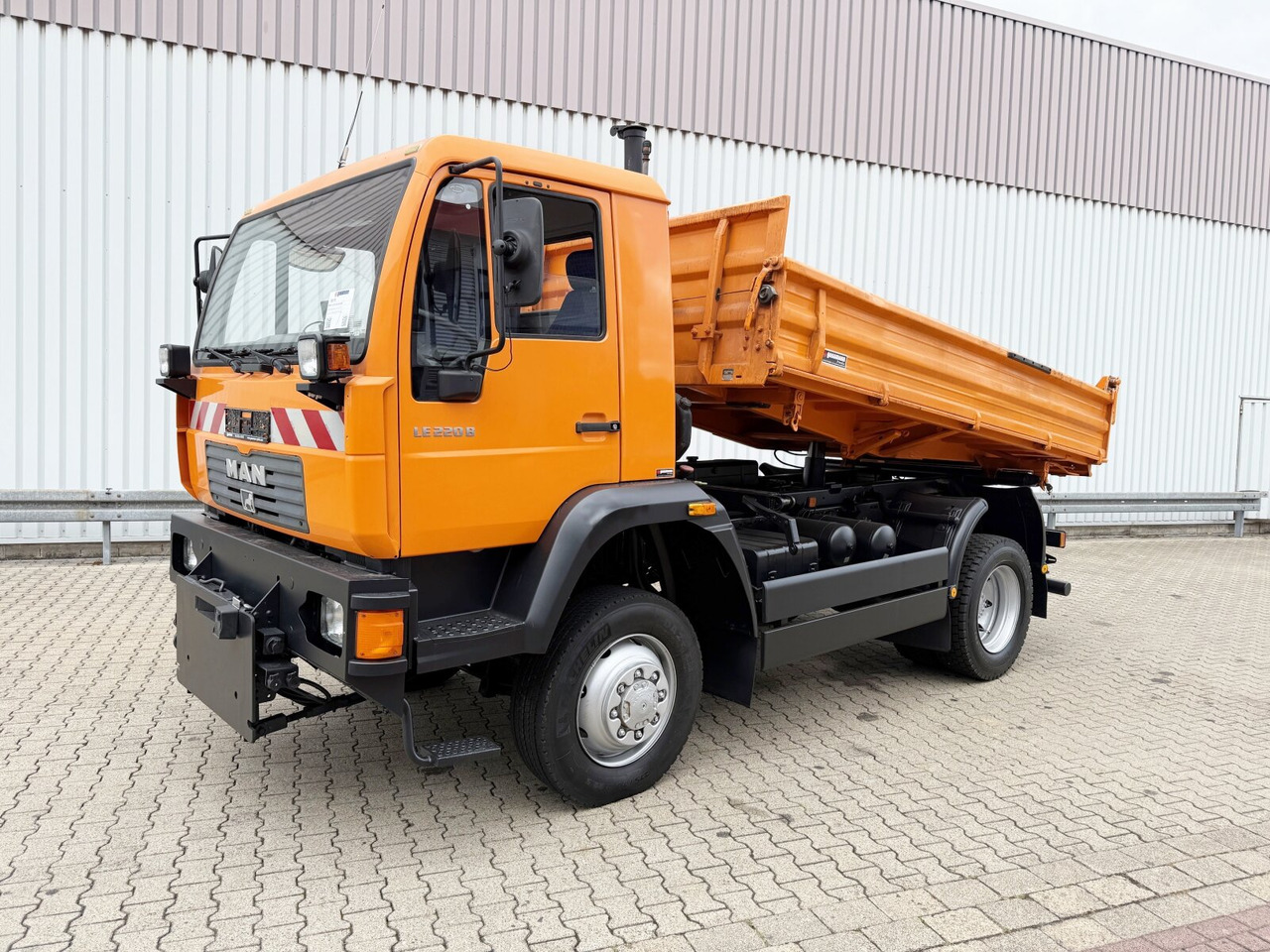 MAN 14.225 LAK 4x4 BB 14.225 LAK 4x4 BB, Winterdienstausstattung - Tipper: picture 1 MAN 14.225 LAK 4x4 BB 14.225 LAK 4x4 BB, Winterdienstausstattung - Tipper: picture 1