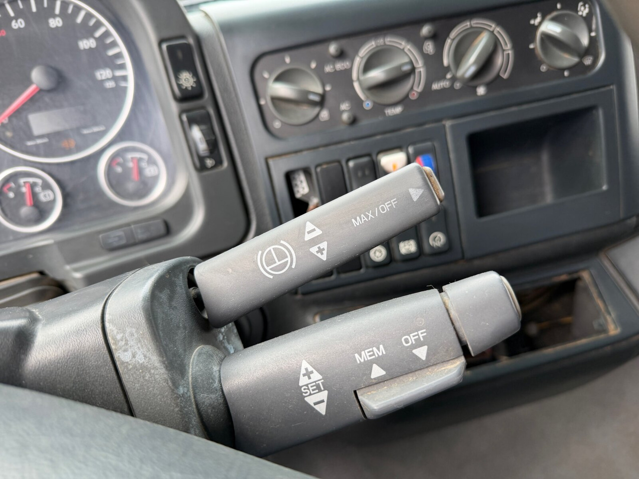 MAN TGA 26.400 6X4 BB TGA 26.400 6X4 BB, Intarder - Tipper: picture 5 MAN TGA 26.400 6X4 BB TGA 26.400 6X4 BB, Intarder - Tipper: picture 5