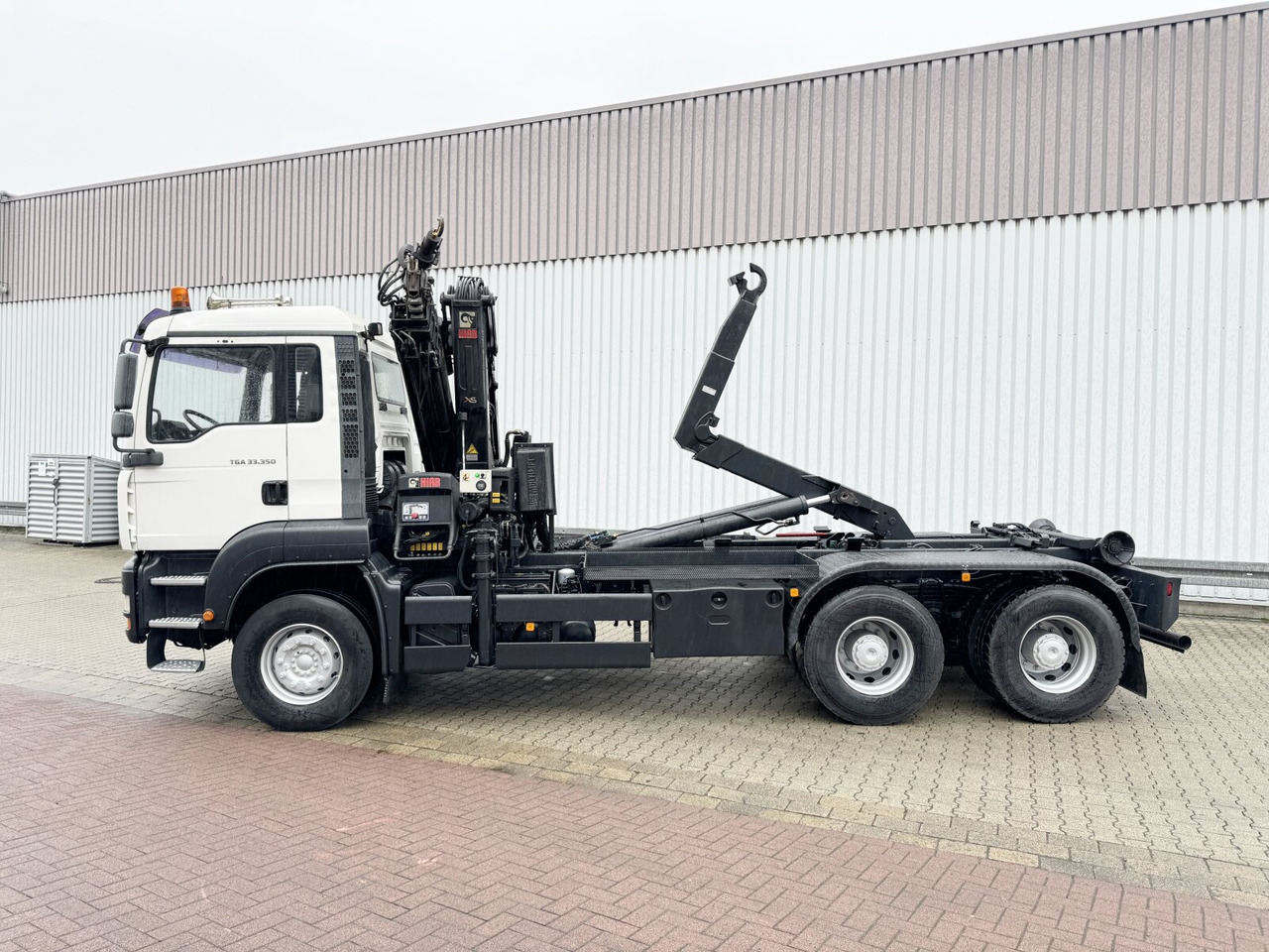 Lease a MAN TGA 33.350 6X4 BB TGA 33.350 6X4 BB mit Kran Hiab 166 E-3 HiDuo, Funk MAN TGA 33.350 6X4 BB TGA 33.350 6X4 BB mit Kran Hiab 166 E-3 HiDuo, Funk: picture 13