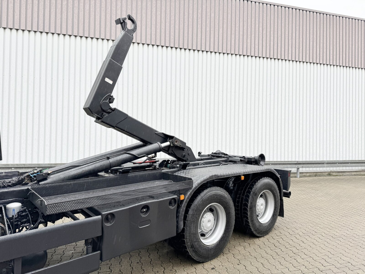 Lease a MAN TGA 33.350 6X4 BB TGA 33.350 6X4 BB mit Kran Hiab 166 E-3 HiDuo, Funk MAN TGA 33.350 6X4 BB TGA 33.350 6X4 BB mit Kran Hiab 166 E-3 HiDuo, Funk: picture 15