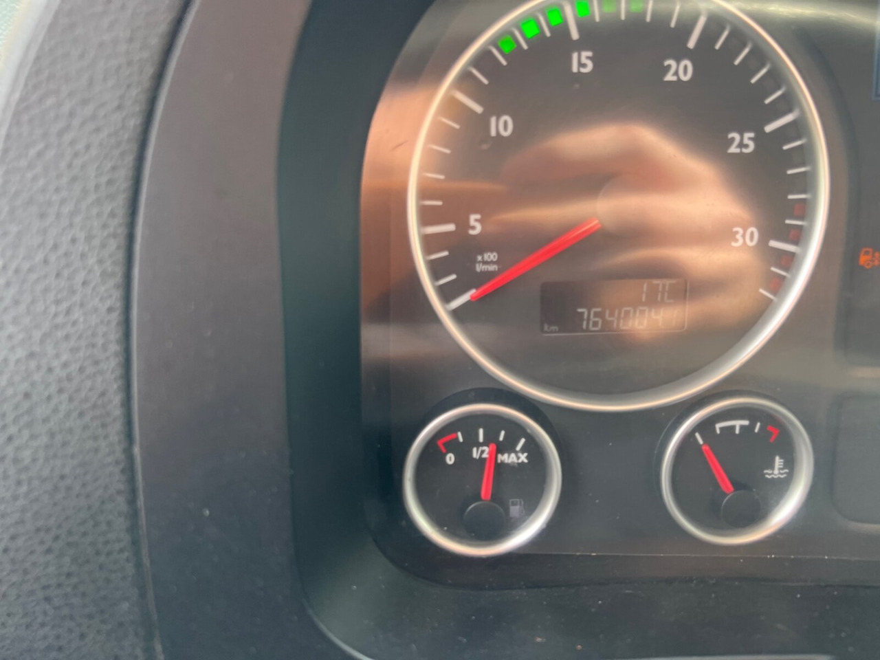 Refrigerator truck MAN TGL 12.220 4X2 BL mit Motorschaden TGL 12.220 4X2 BL mit Motorschaden, Tiefkühlkoffer, Thermoking, Rolltor, unterfaltbare MBB LBW: picture 9 Refrigerator truck MAN TGL 12.220 4X2 BL mit Motorschaden TGL 12.220 4X2 BL mit Motorschaden, Tiefkühlkoffer, Thermoking, Rolltor, unterfaltbare MBB LBW: picture 9