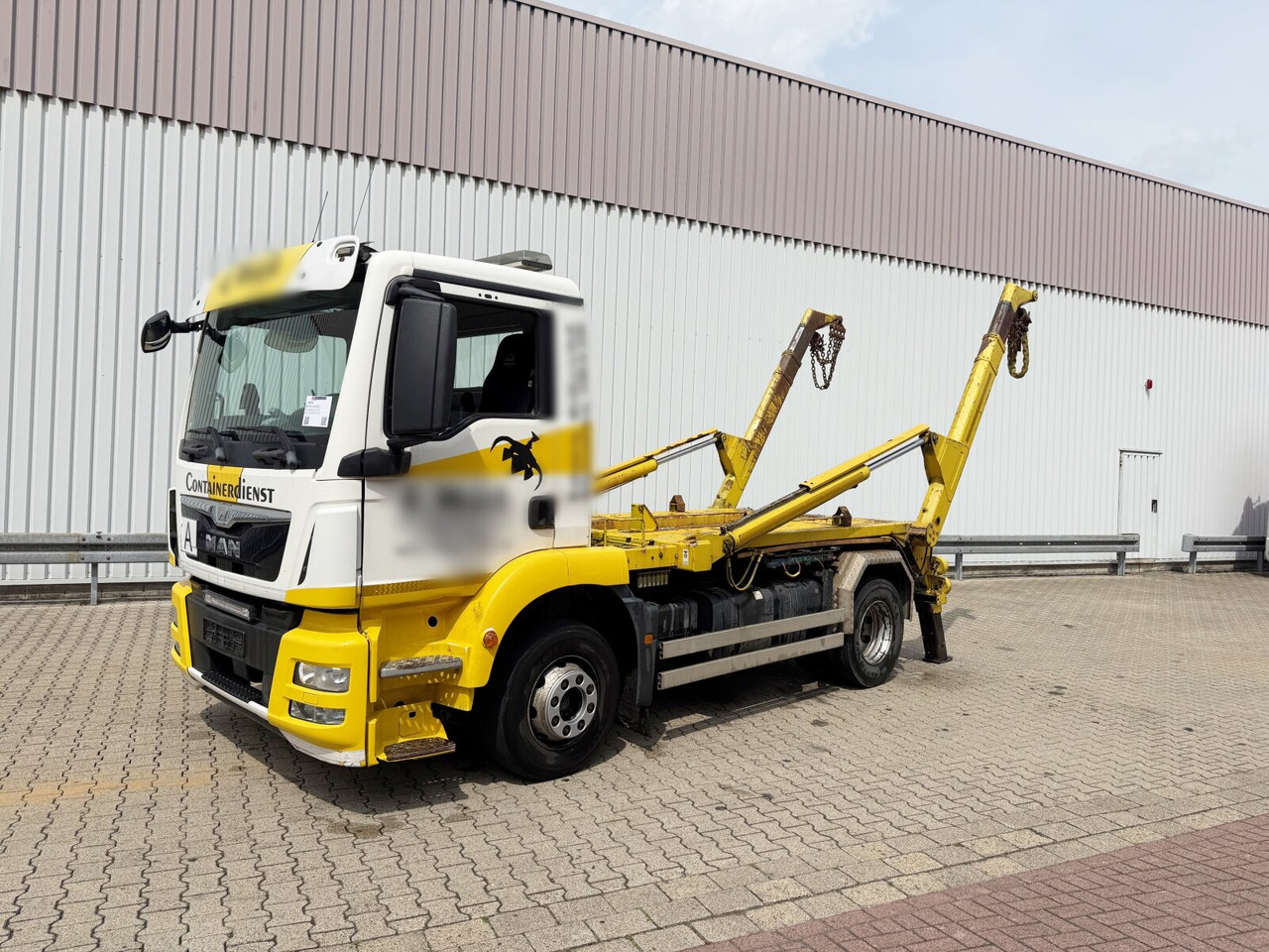 MAN TGM 15.250 4x2 LL TGM 15.250 4x2 LL, Tele-Absetzer - Skip loader truck: picture 1 MAN TGM 15.250 4x2 LL TGM 15.250 4x2 LL, Tele-Absetzer - Skip loader truck: picture 1