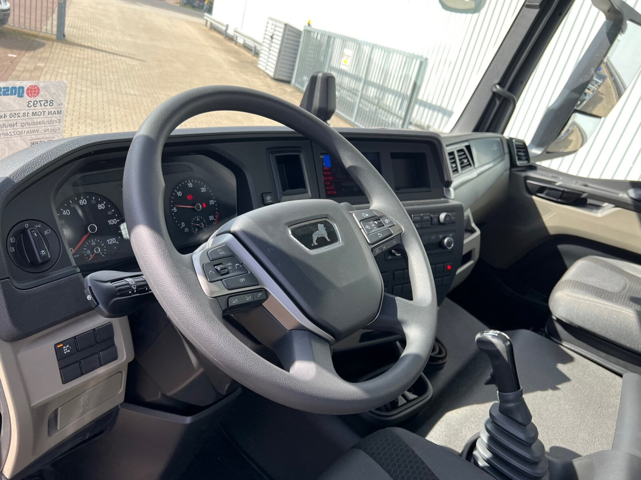 MAN TGM 18.250/340 4x2 BL CH TGM 18.250/340 4x2 BL CH, Funk, 3x VORHANDEN - Hook lift truck: picture 5 MAN TGM 18.250/340 4x2 BL CH TGM 18.250/340 4x2 BL CH, Funk, 3x VORHANDEN - Hook lift truck: picture 5
