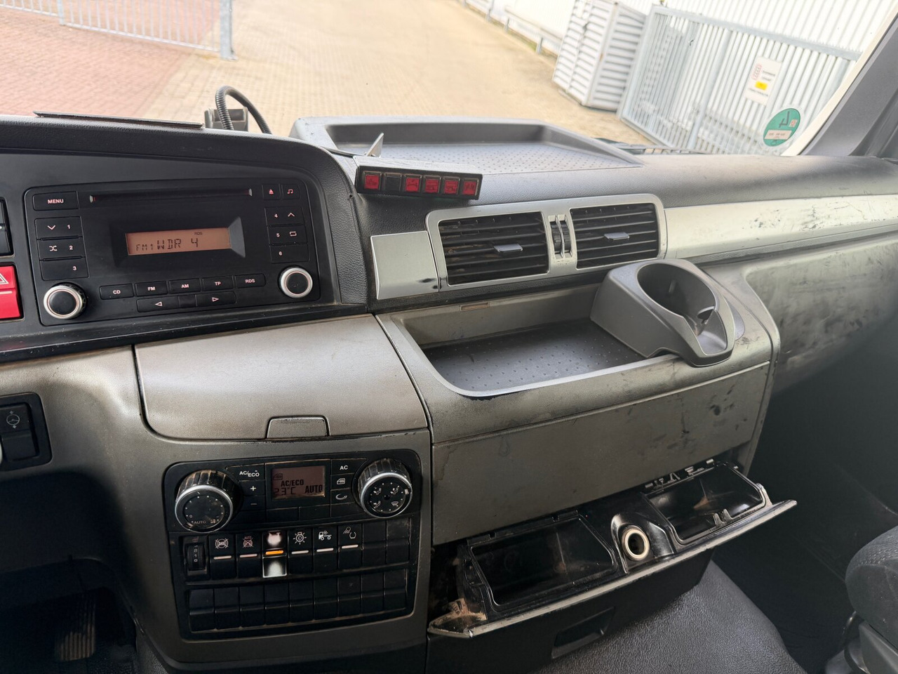 MAN TGS 18.360 4X2 BL TGS 18.360 4X2 BL, Hyva 10.45 S, Teleskopabrollanlage - Hook lift truck: picture 5 MAN TGS 18.360 4X2 BL TGS 18.360 4X2 BL, Hyva 10.45 S, Teleskopabrollanlage - Hook lift truck: picture 5