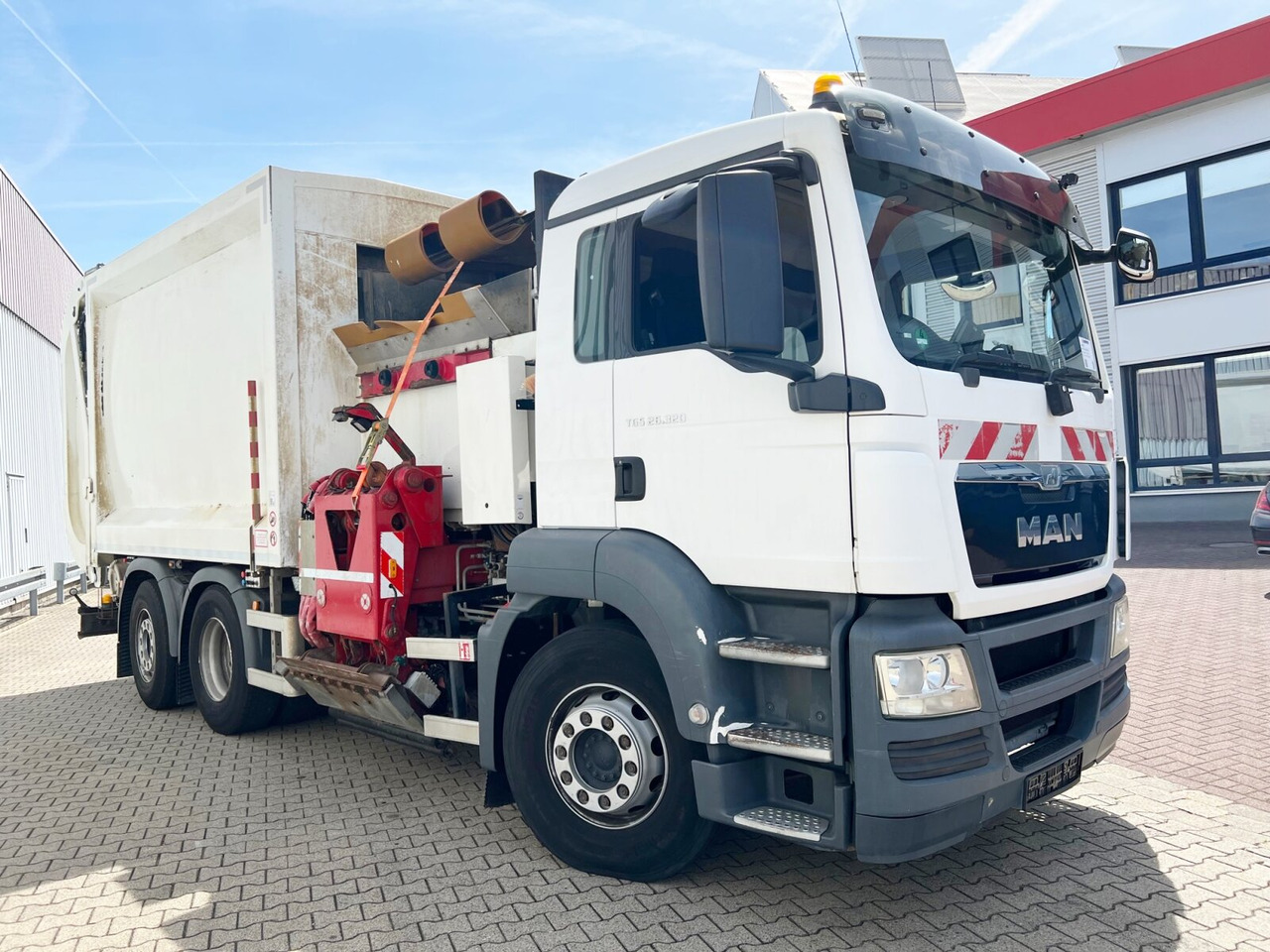 MAN TGS 26.320 6x2-4 LL TGS 26.320/400 6x2-4 LL, Rechtslenker, Retarder, Lift-/Lenkachse, VDL Translift Seitenlader - Garbage truck: picture 1 MAN TGS 26.320 6x2-4 LL TGS 26.320/400 6x2-4 LL, Rechtslenker, Retarder, Lift-/Lenkachse, VDL Translift Seitenlader - Garbage truck: picture 1