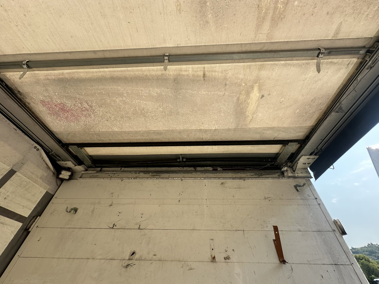 MAN TGS 26.400 6x2-4 LL TGS 26.400 6x2-4 LL, Lenk-/Lift, Edscha, Heckkran Palfinger PK23002-C + Jib PJ060A, Funk - Curtainsider truck, Crane truck: picture 4 MAN TGS 26.400 6x2-4 LL TGS 26.400 6x2-4 LL, Lenk-/Lift, Edscha, Heckkran Palfinger PK23002-C + Jib PJ060A, Funk - Curtainsider truck, Crane truck: picture 4