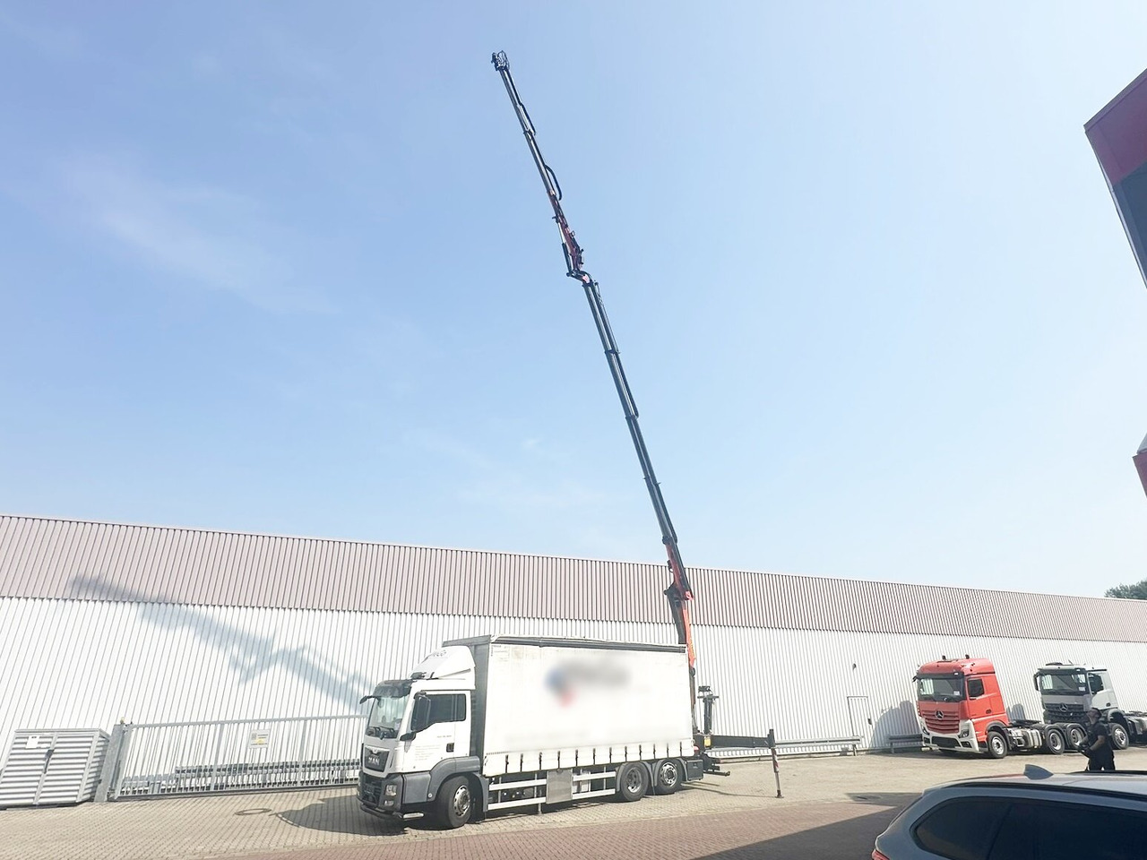 Curtainsider truck, Crane truck MAN TGS 26.400 6x2-4 LL TGS 26.400 6x2-4 LL, Lenk-/Lift, Edscha, Heckkran Palfinger PK23002-C + Jib PJ060A, Funk: picture 9 Curtainsider truck, Crane truck MAN TGS 26.400 6x2-4 LL TGS 26.400 6x2-4 LL, Lenk-/Lift, Edscha, Heckkran Palfinger PK23002-C + Jib PJ060A, Funk: picture 9