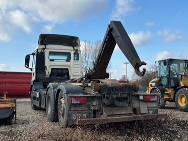 MAN TGS 26.440 6x2-4 BL TGS 26.440 6x2-4 BL - Hook lift truck: picture 2 MAN TGS 26.440 6x2-4 BL TGS 26.440 6x2-4 BL - Hook lift truck: picture 2