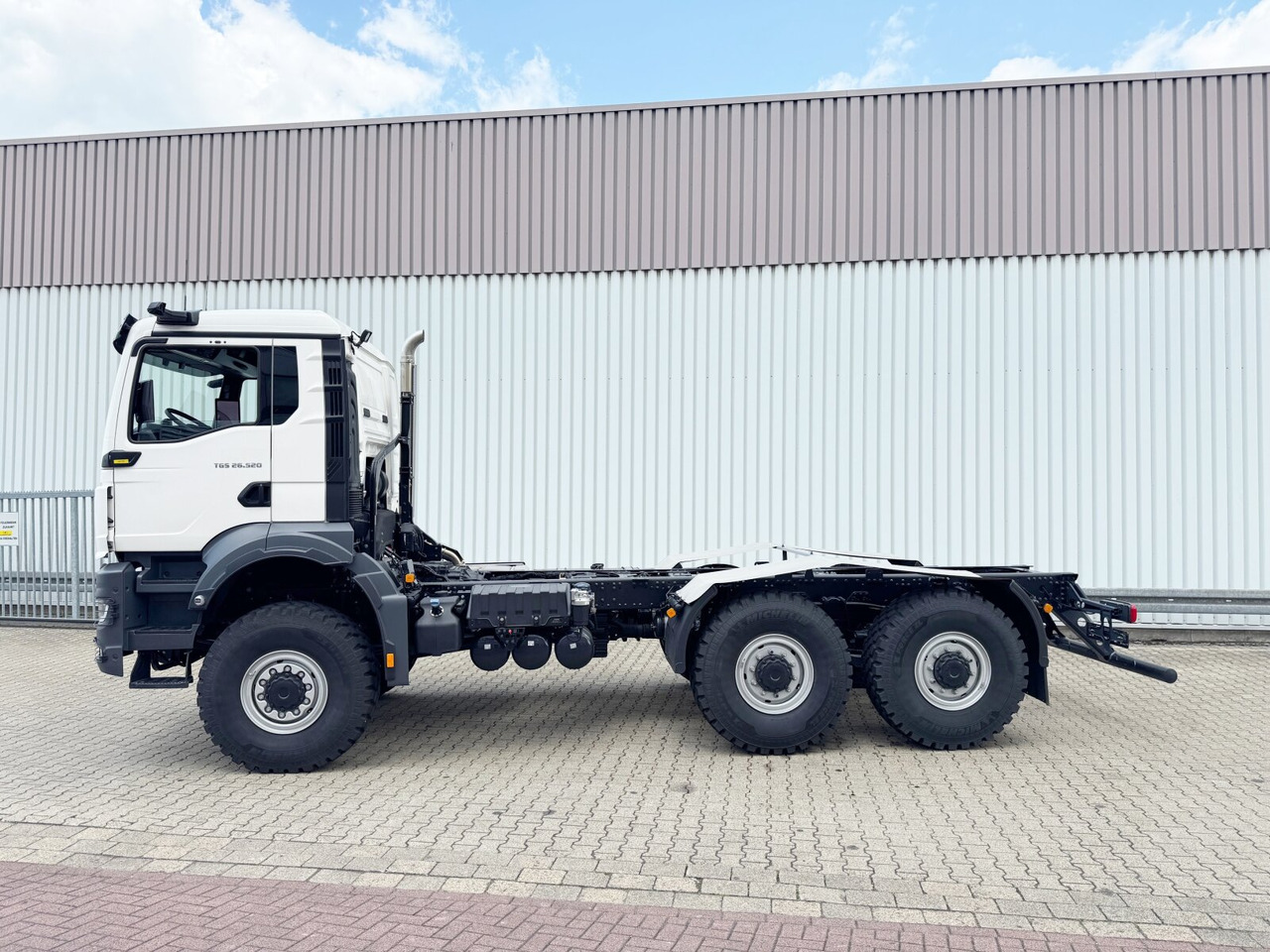 New Cab chassis truck MAN TGS 26.520 6x6 BB TGS 26.520 6x6 BB, PriTarder, Navi, Optiview, Einzelbereifung: picture 14