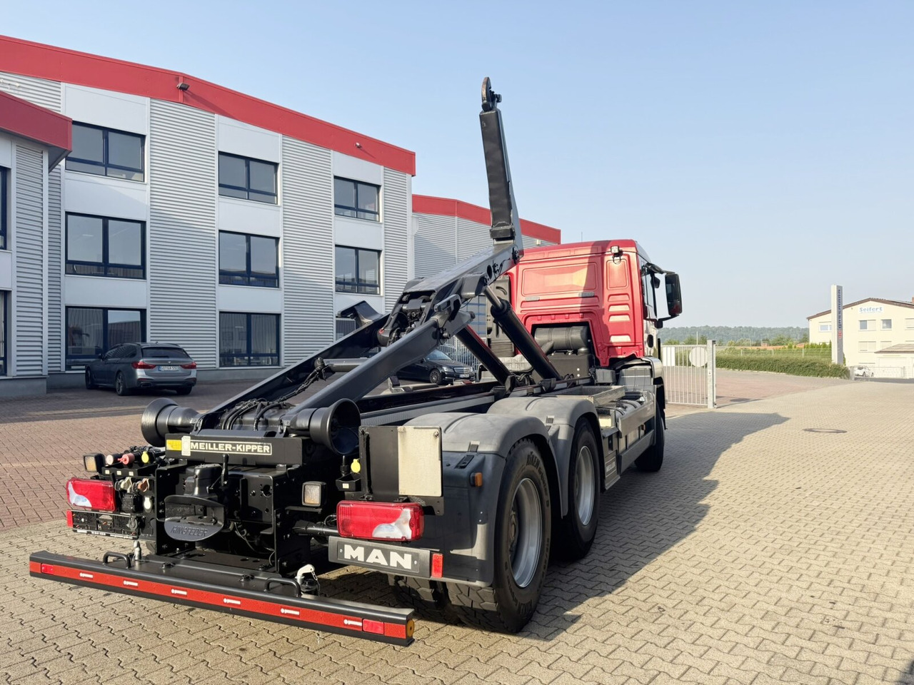 Hook lift truck MAN TGS 33.400 6x4 BL TGS 33.400 6x4 BL, Navi: picture 11