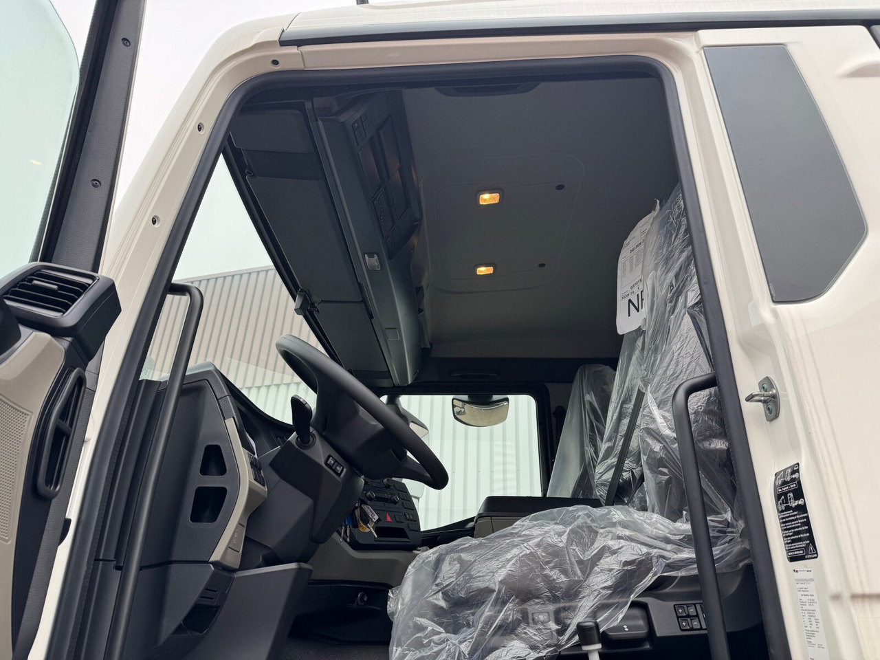 MAN TGS 33.440 6x4 BB TGS 33.440 6x4 BB, mehrfach vorhanden! - Cab chassis truck: picture 2 MAN TGS 33.440 6x4 BB TGS 33.440 6x4 BB, mehrfach vorhanden! - Cab chassis truck: picture 2