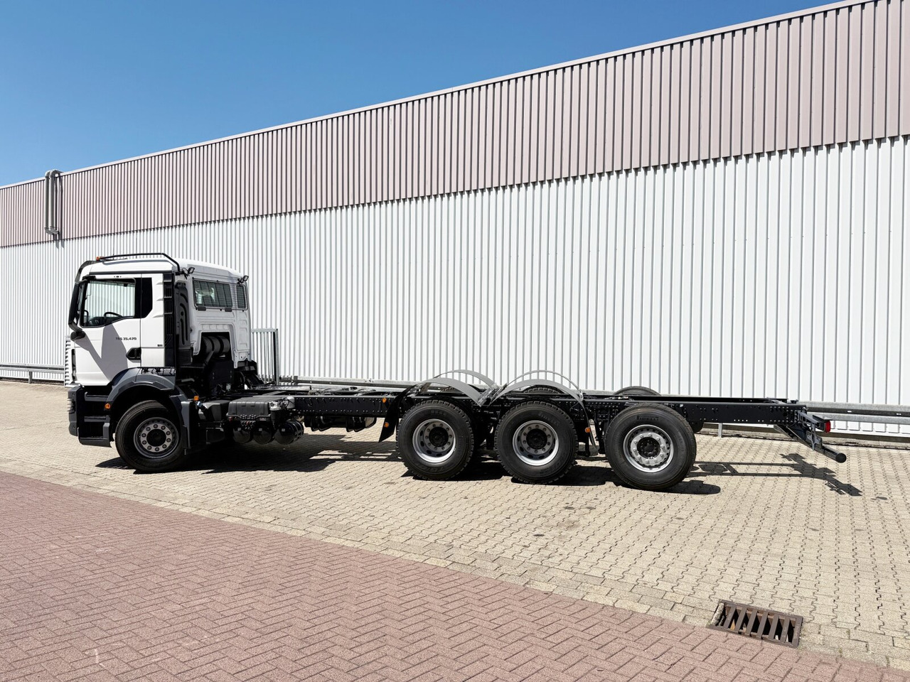 New Hook lift truck MAN TGS 35.470 8x4-4 BL TGS 35.470 8x4-4 BL, Lenk-/Liftachse, Navi, Motorabtrieb: picture 14