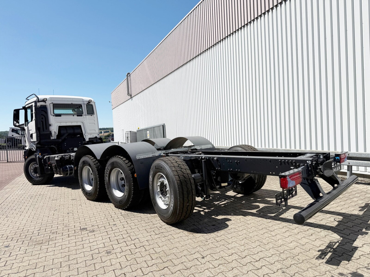 New Hook lift truck MAN TGS 35.470 8x4-4 BL TGS 35.470 8x4-4 BL, Lenk-/Liftachse, Navi, Motorabtrieb: picture 13
