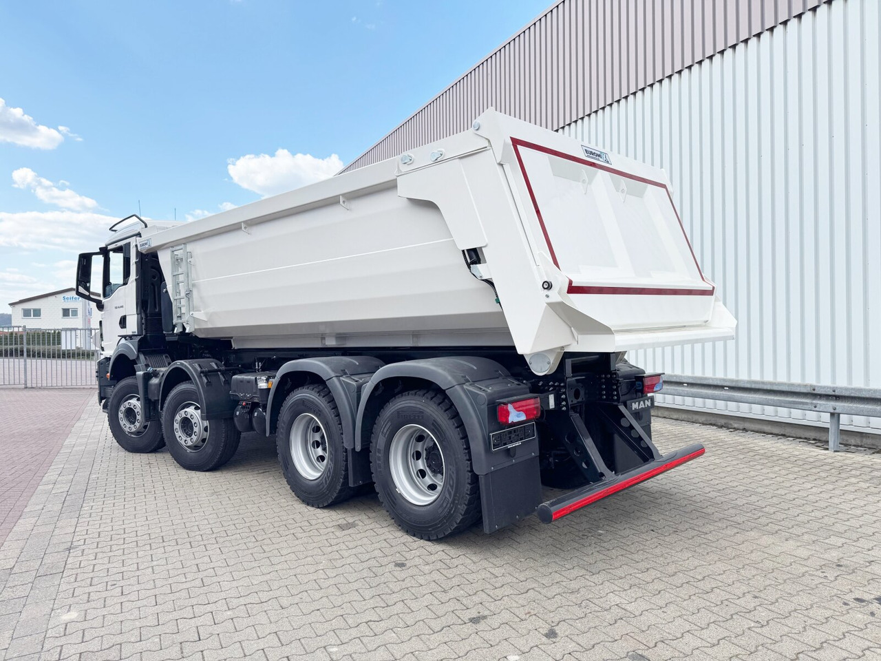 New Cab chassis truck MAN TGS 41.440/480 8x4 BB TGS 41.440/480 8x4 BB, Mulde ca. 16m³ mit hydraulischer Heckklappe, mehrfach VORHANDEN: picture 13