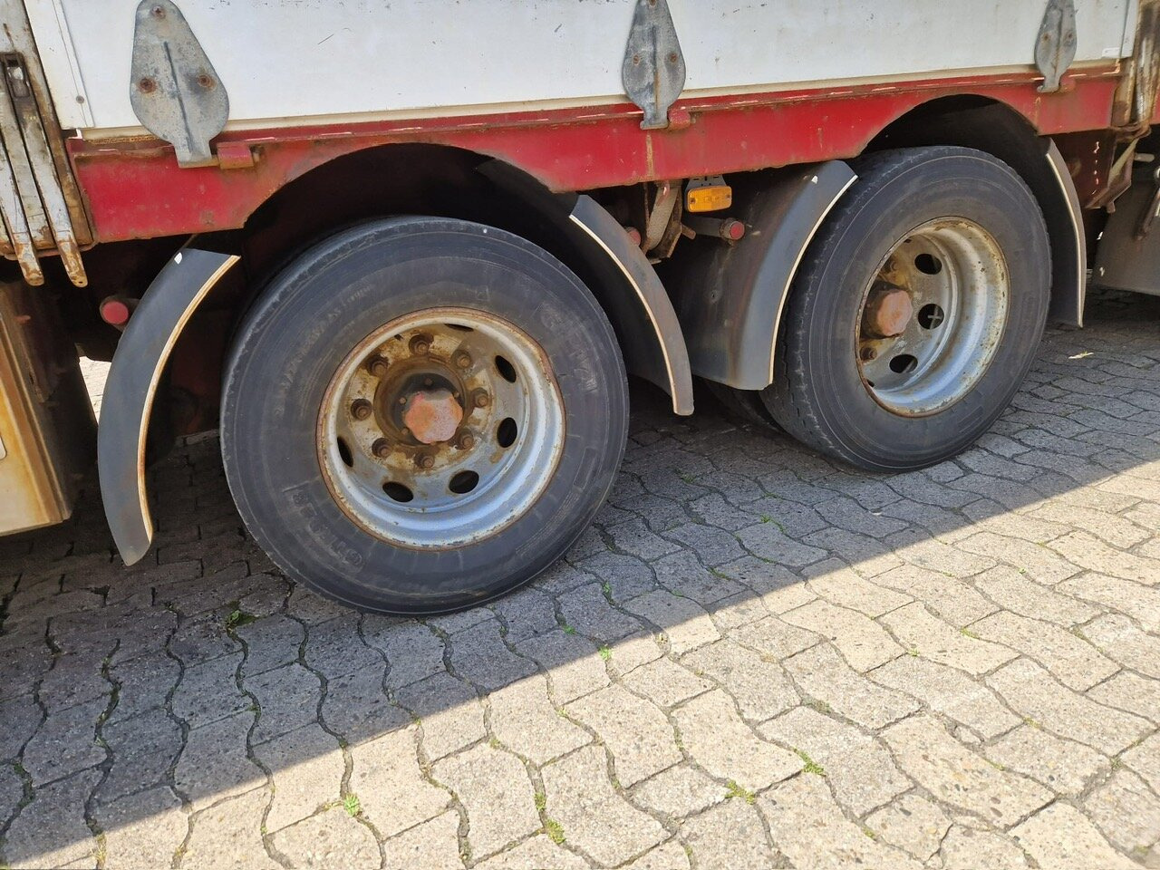 MED TRIDEX JTS MED TRIDEX JTS, Lenkachse - Dropside/ Flatbed semi-trailer: picture 5 MED TRIDEX JTS MED TRIDEX JTS, Lenkachse - Dropside/ Flatbed semi-trailer: picture 5