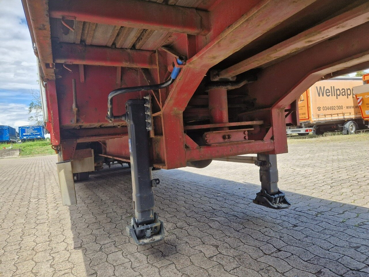 MED TRIDEX JTS MED TRIDEX JTS, Lenkachse - Dropside/ Flatbed semi-trailer: picture 2 MED TRIDEX JTS MED TRIDEX JTS, Lenkachse - Dropside/ Flatbed semi-trailer: picture 2