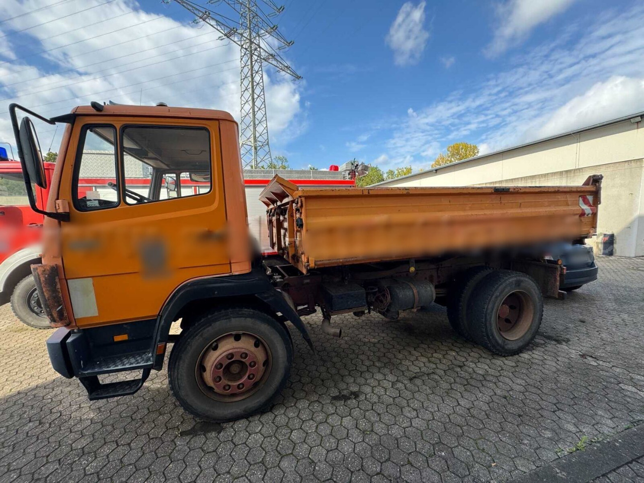 Mercedes-Benz 1314 K 4x2 1314 K 4x2, 6-Zylinder Motor - Tipper: picture 1 Mercedes-Benz 1314 K 4x2 1314 K 4x2, 6-Zylinder Motor - Tipper: picture 1