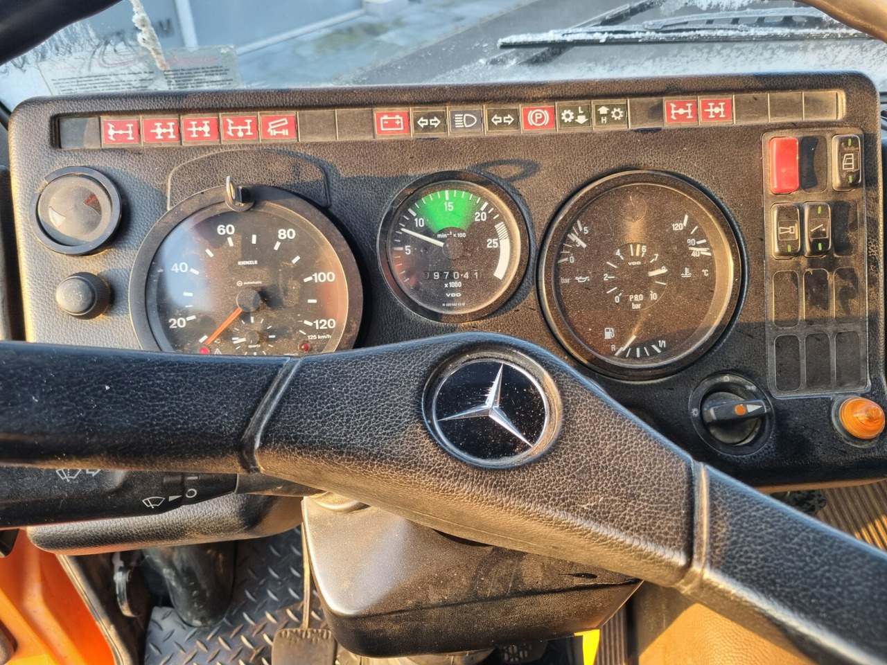Tipper Mercedes-Benz - 2636 AK 6x6: picture 6
