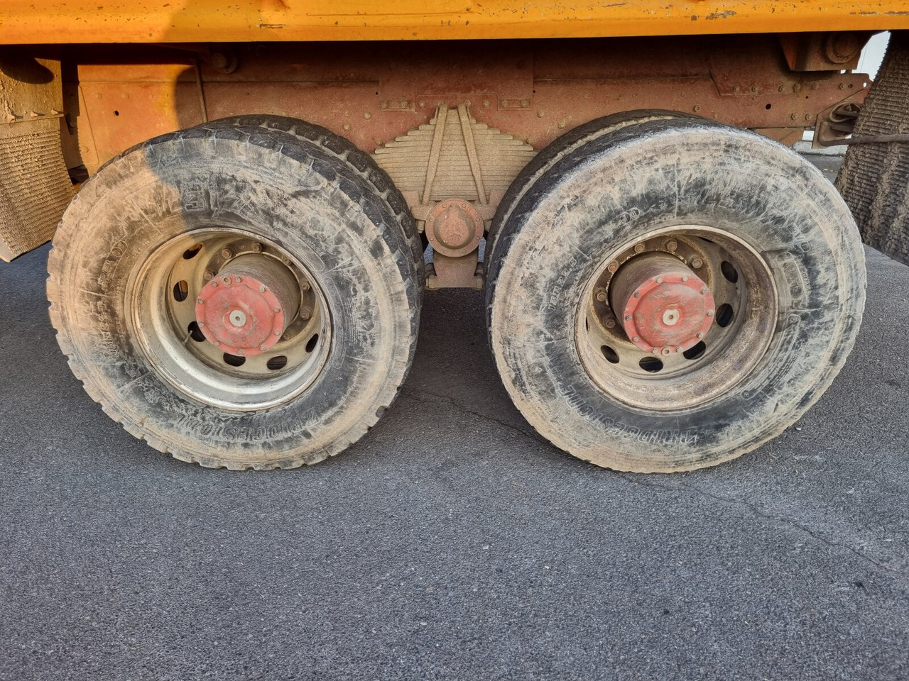 Tipper Mercedes-Benz - 2636 AK 6x6: picture 14