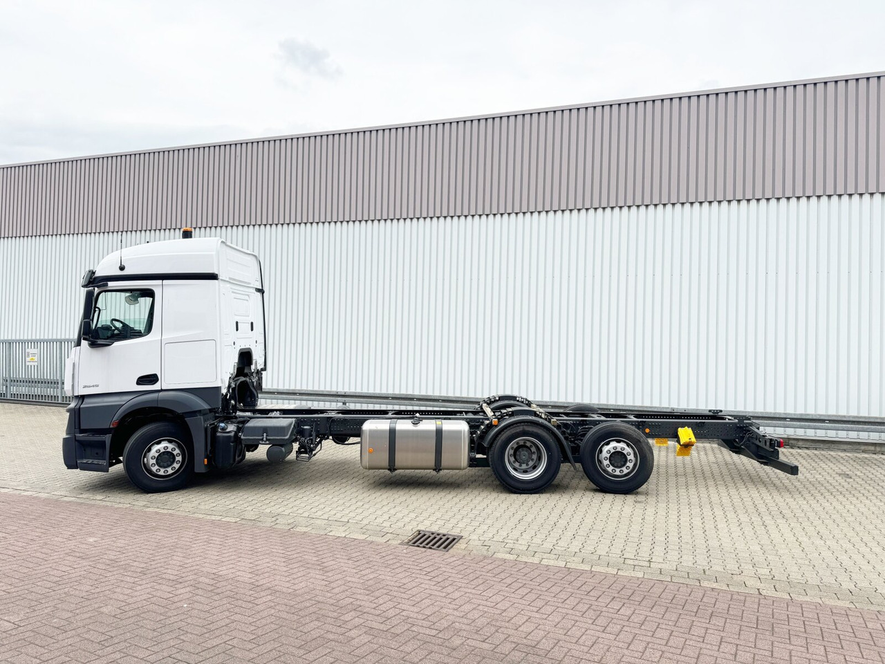 New Hook lift truck Mercedes-Benz Actros 2545 L 6x2 Actros 2545 L 6x2, Lenk-/Liftachse, StreamSpace, MultimediaCockpit: picture 12