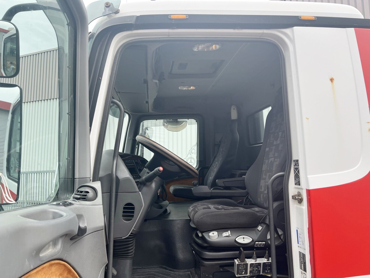 Mercedes-Benz Actros 2546 L 6x2 Actros 2546 L 6x2/48, Lift-/Lenkachse, RK 20.70 bis 7 m Container - Hook lift truck: picture 2 Mercedes-Benz Actros 2546 L 6x2 Actros 2546 L 6x2/48, Lift-/Lenkachse, RK 20.70 bis 7 m Container - Hook lift truck: picture 2