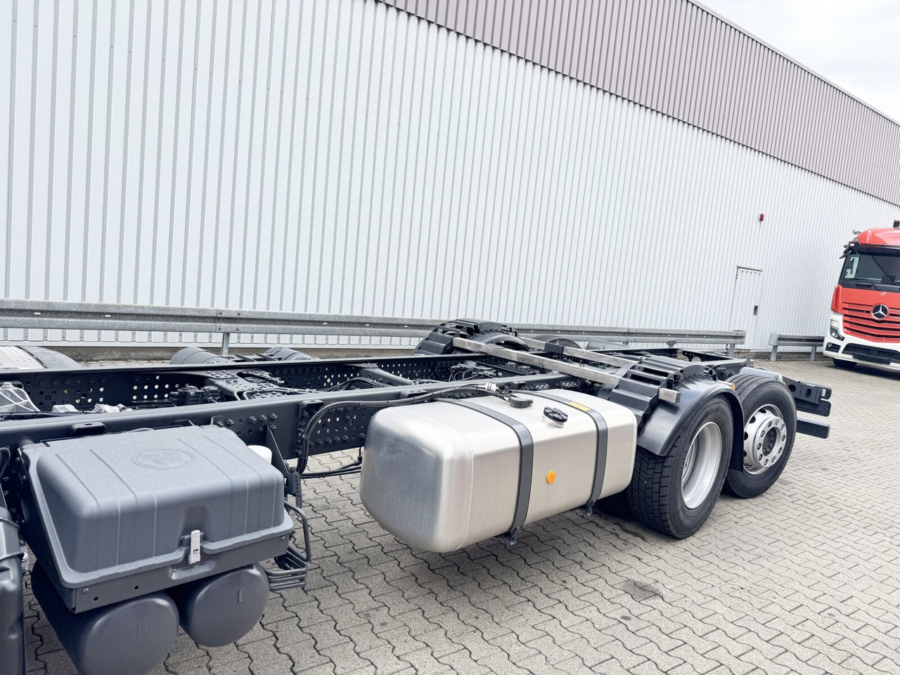 Lease a Mercedes-Benz Actros 2548 L 6x2 Actros 2548 L 6x2, Retarder, Lenk-/Liftachse Mercedes-Benz Actros 2548 L 6x2 Actros 2548 L 6x2, Retarder, Lenk-/Liftachse: picture 15