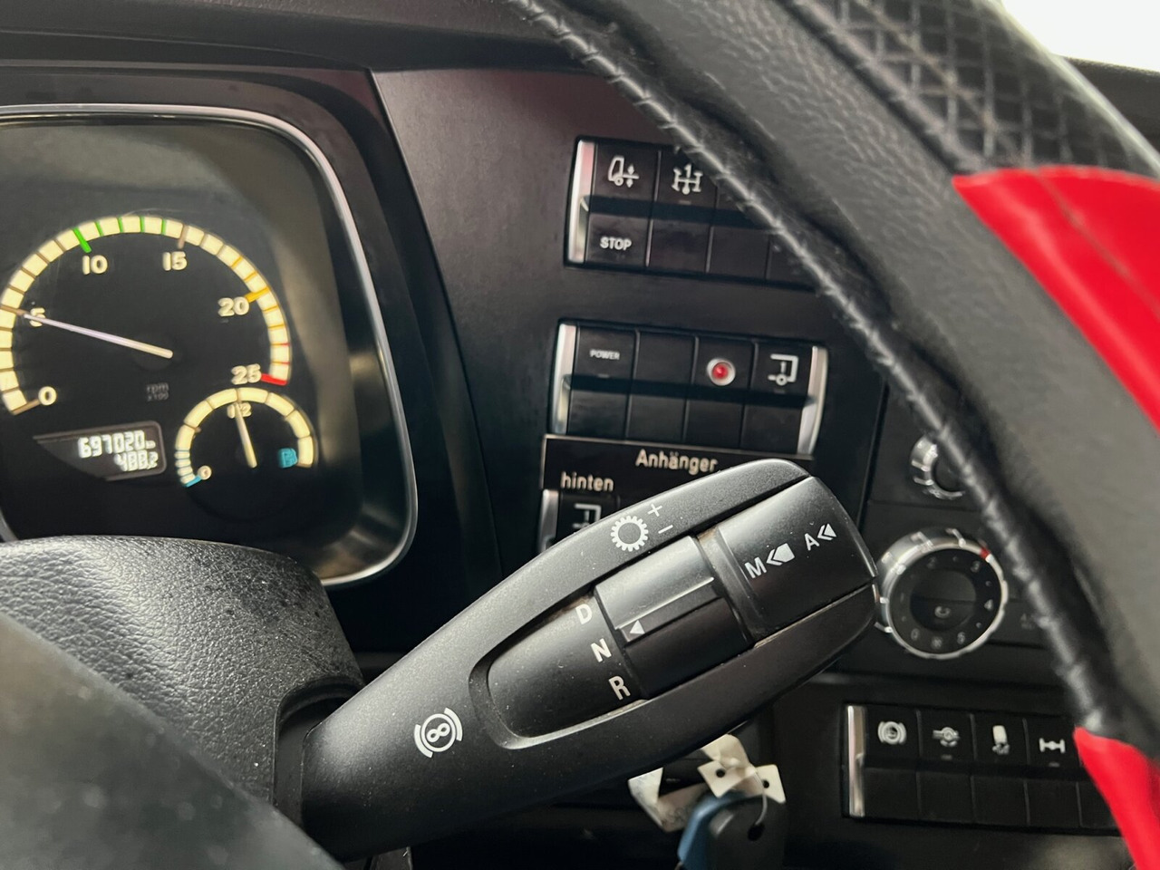 Tipper Mercedes-Benz Actros 2548 L 6x2 Actros 2548 L 6x2, Retarder, Liftachse, StreamSpace, 2-Seiten-Getreidekipper: picture 7 Tipper Mercedes-Benz Actros 2548 L 6x2 Actros 2548 L 6x2, Retarder, Liftachse, StreamSpace, 2-Seiten-Getreidekipper: picture 7