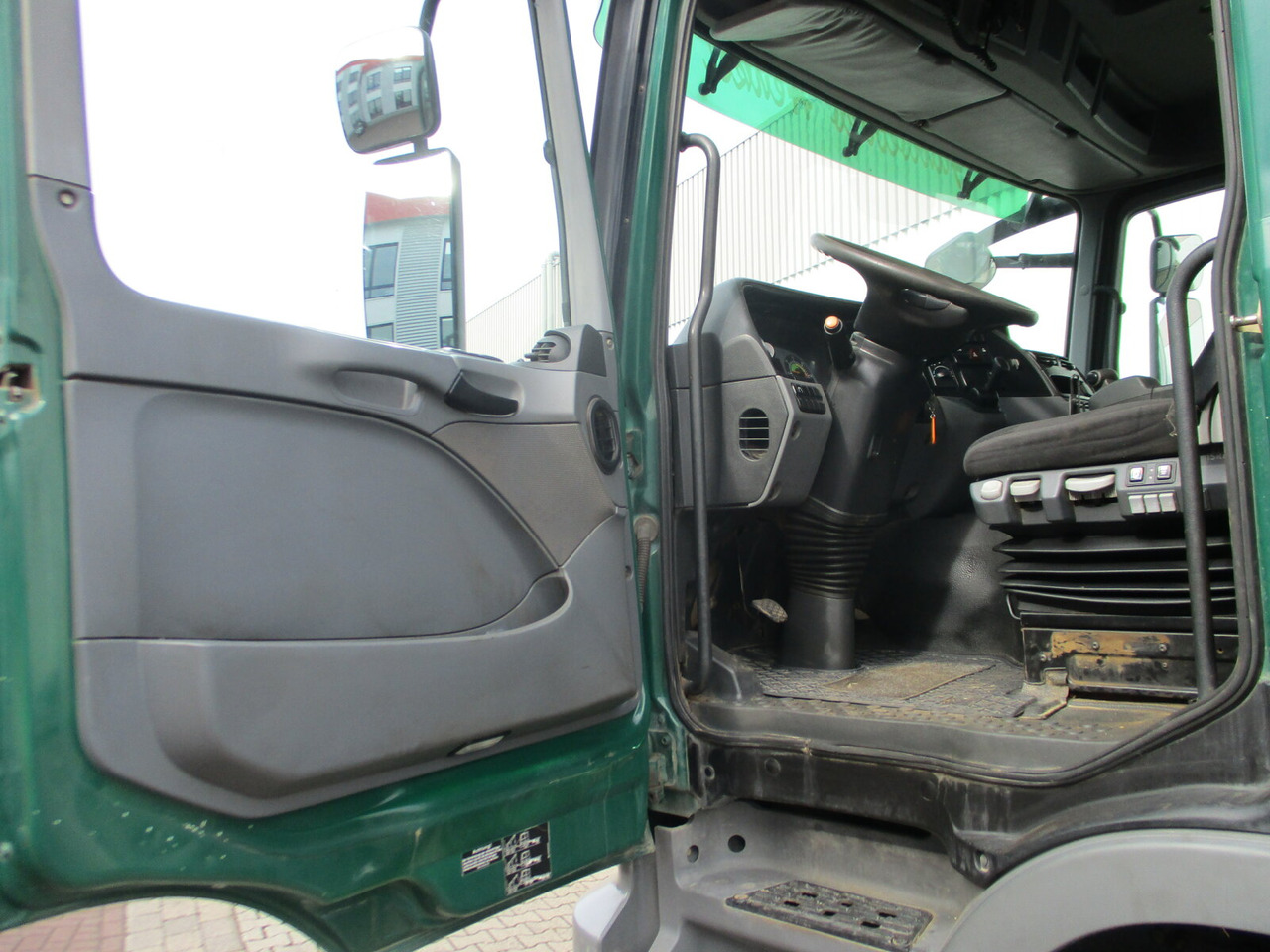 Mercedes-Benz Actros 2644/48 K 6x4 Actros 2644/48 K 6x4 - Cab chassis truck: picture 5 Mercedes-Benz Actros 2644/48 K 6x4 Actros 2644/48 K 6x4 - Cab chassis truck: picture 5