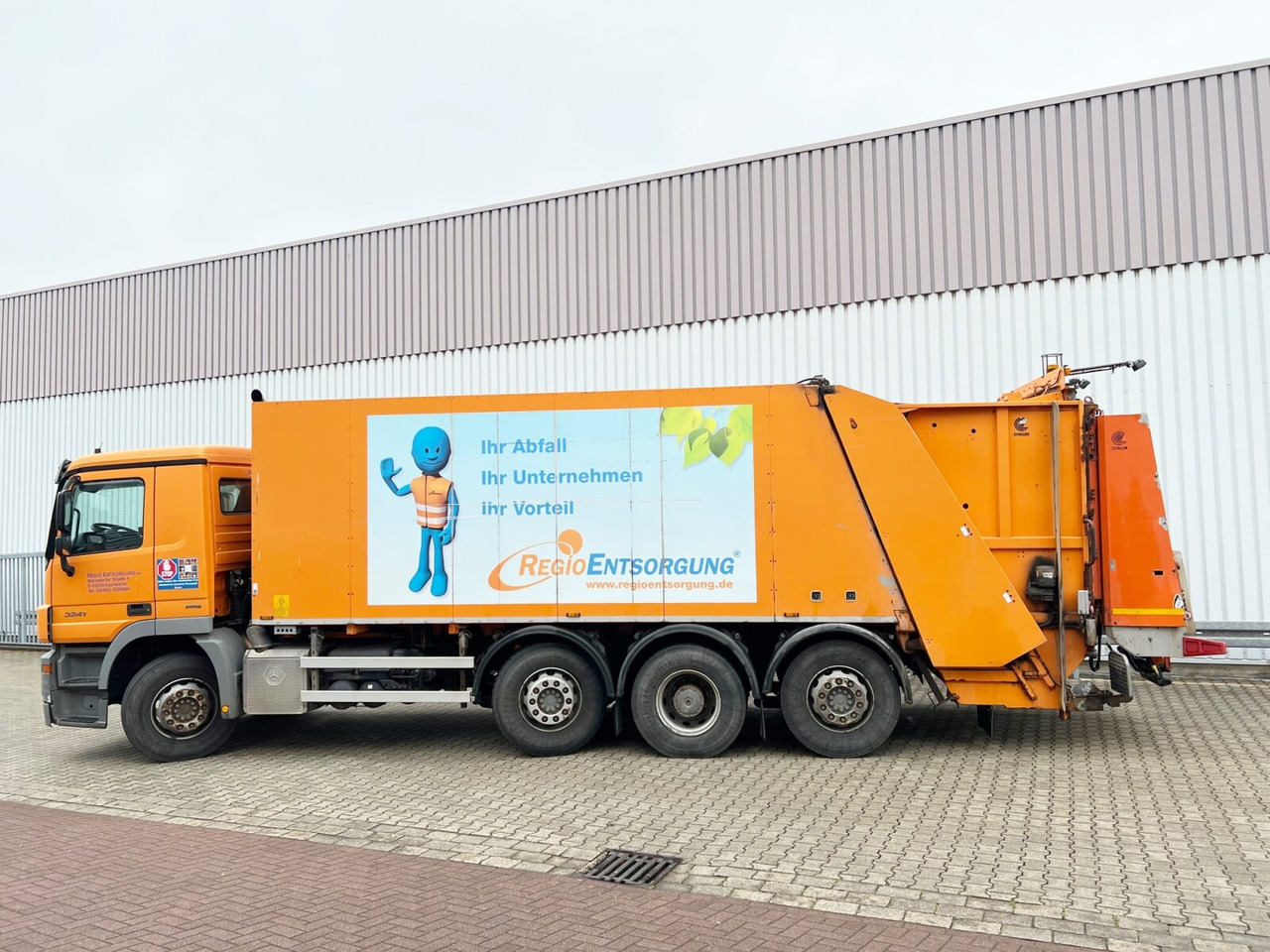Garbage truck for transportation of garbage Mercedes-Benz Actros 3241 L 8x2/6 Actros 3241 L 8x2/6, 2x Lenkachse, Zöller Medium XL, Zöller-Schüttung: picture 13
