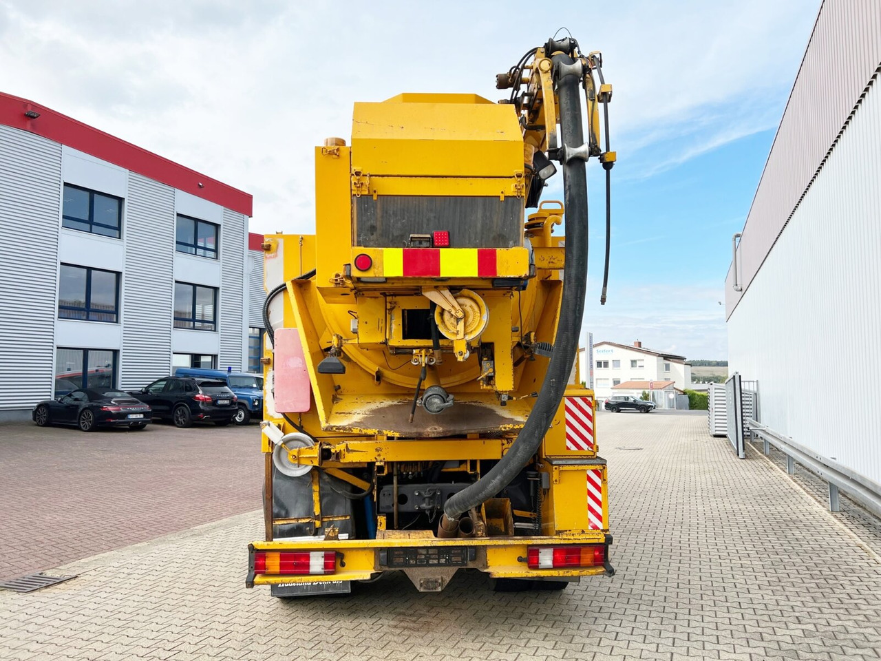 Vacuum truck Mercedes-Benz Actros 3243 K 8x4/4 Actros 3243 K 8x4/4, Müller Saug- und Spülwagen ca. 17m³, Rechtslenker: picture 14