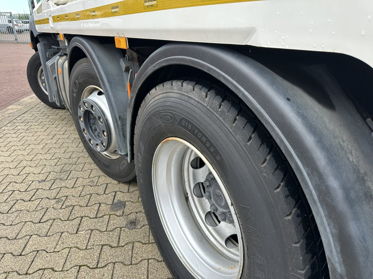 Mercedes-Benz Antos 2540 L 6x2 Antos 2540 L 6x2, Vorlauflenk-/Liftachse, Teleabsetzer - Skip loader truck: picture 5 Mercedes-Benz Antos 2540 L 6x2 Antos 2540 L 6x2, Vorlauflenk-/Liftachse, Teleabsetzer - Skip loader truck: picture 5