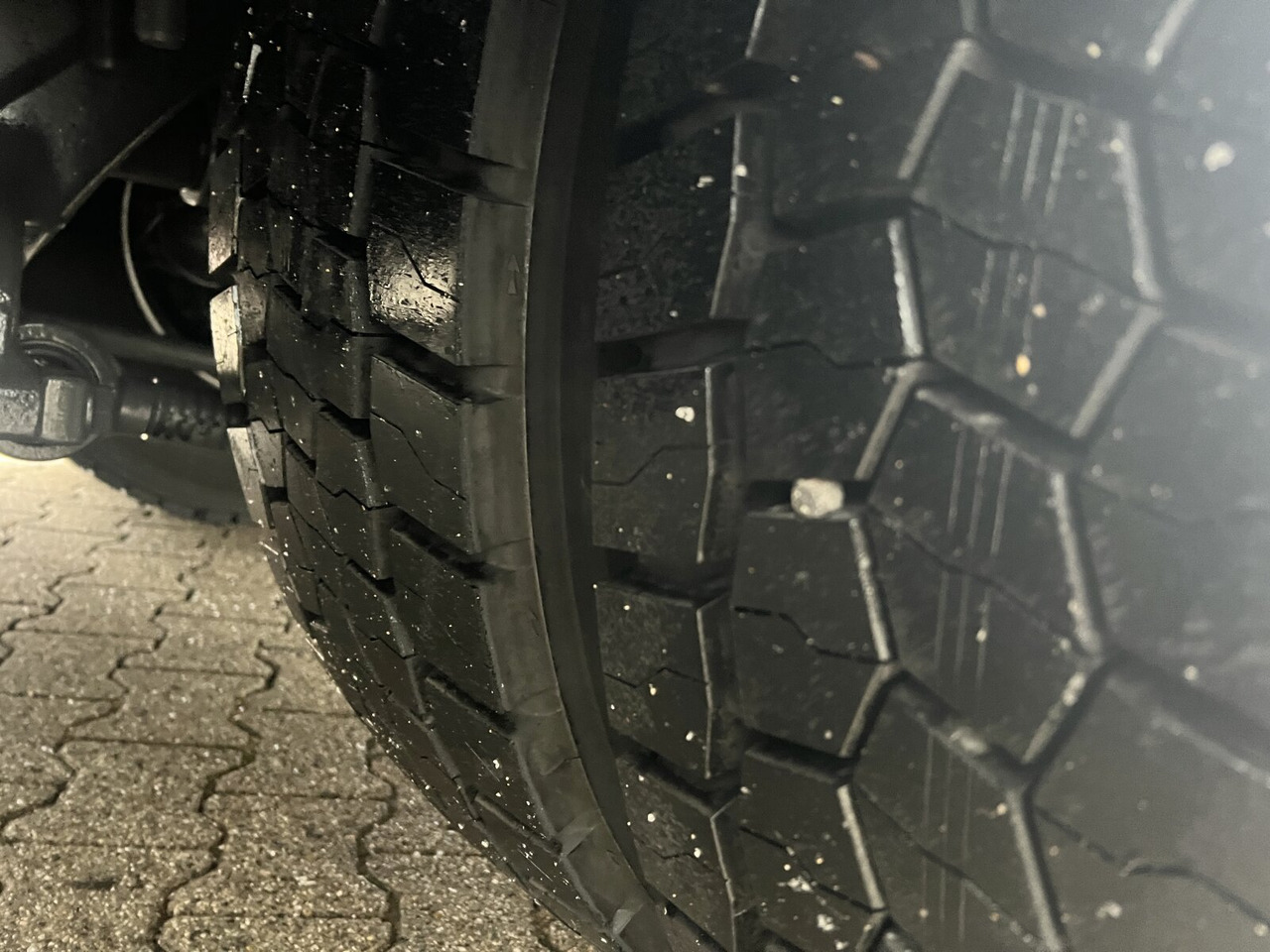 Mercedes-Benz Arocs 2645 K 6x4 Arocs 2645 K 6x4, MultimediaCockpit, Bordmatik links - Tipper: picture 4 Mercedes-Benz Arocs 2645 K 6x4 Arocs 2645 K 6x4, MultimediaCockpit, Bordmatik links - Tipper: picture 4