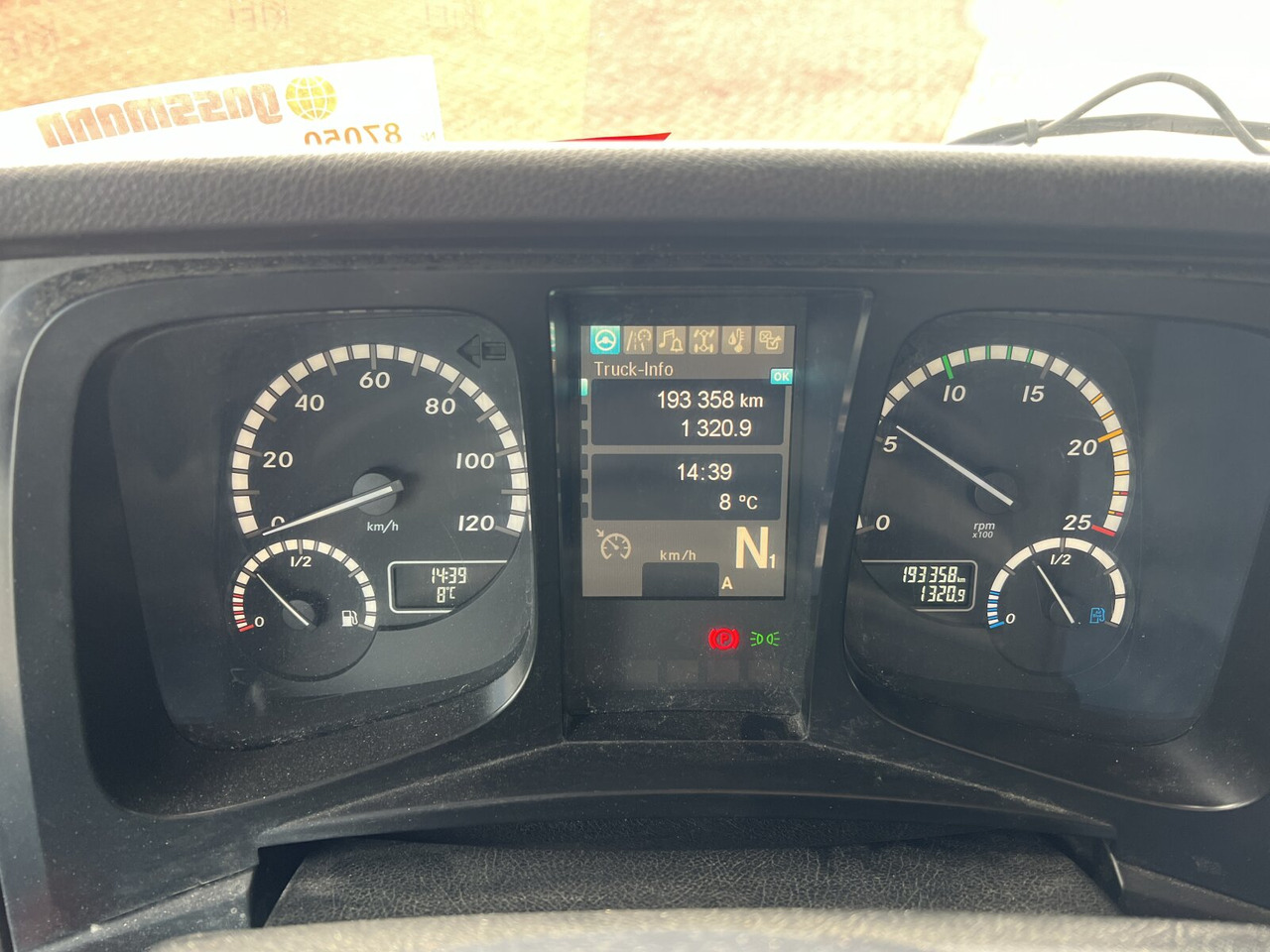 Lease a Mercedes-Benz Arocs 3253 K 8x4/4 Arocs 3253 K 8x4/4, Retarder Mercedes-Benz Arocs 3253 K 8x4/4 Arocs 3253 K 8x4/4, Retarder: picture 12