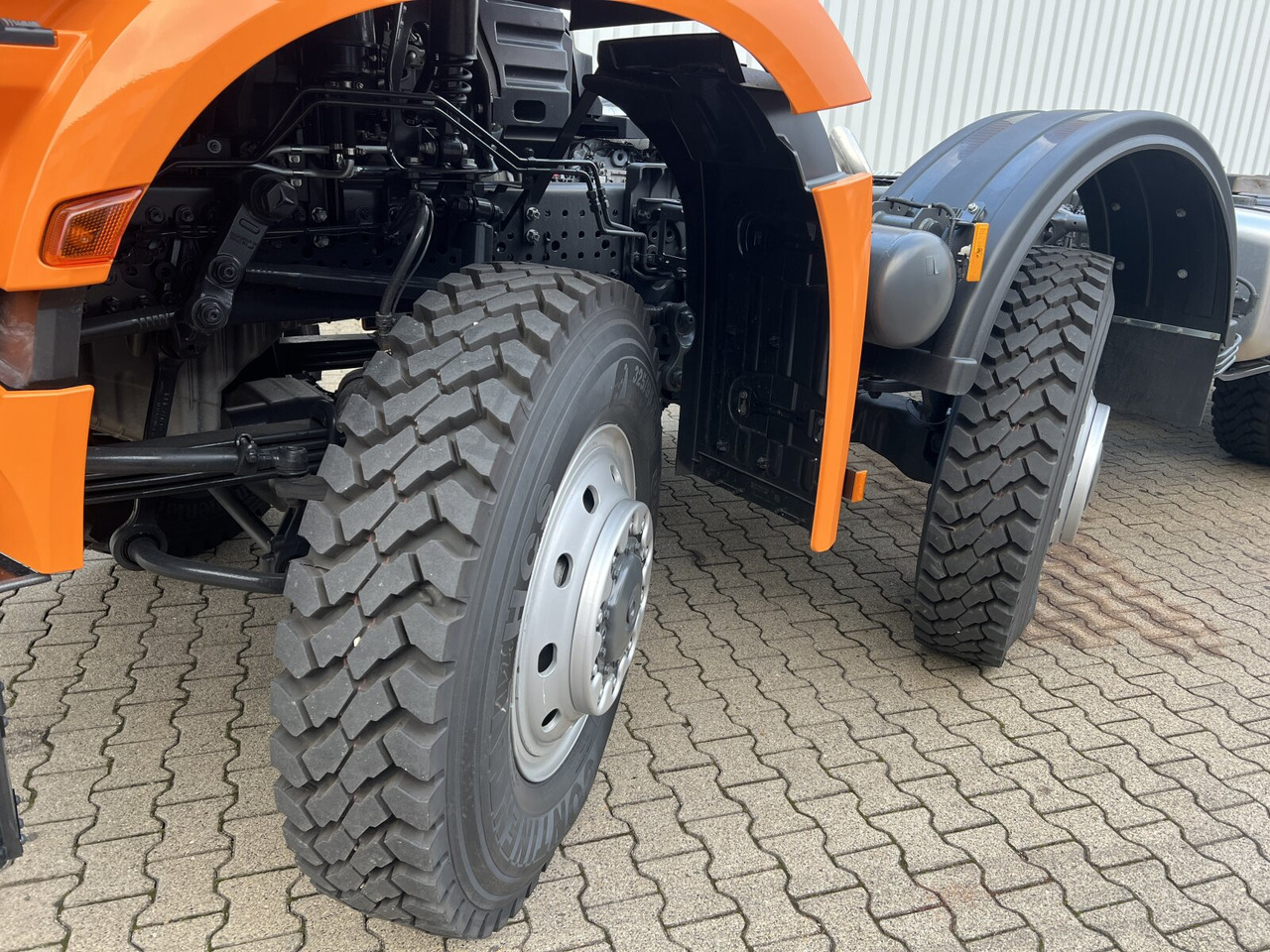 Mercedes-Benz Arocs 4151 AK 8x8/4 Arocs 4151 AK 8x8/4, Grounder - Tipper: picture 4 Mercedes-Benz Arocs 4151 AK 8x8/4 Arocs 4151 AK 8x8/4, Grounder - Tipper: picture 4