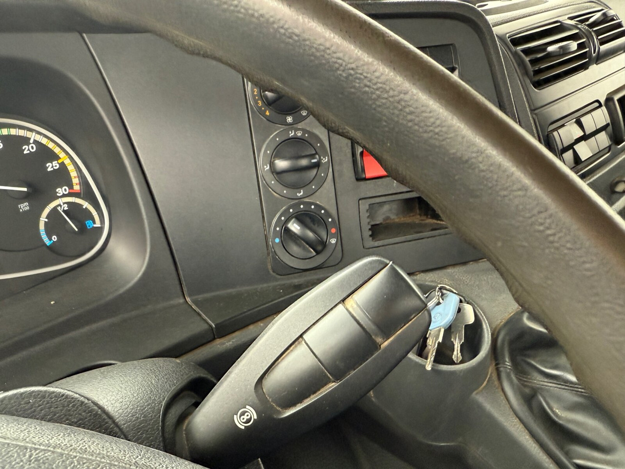 Mercedes-Benz Atego 1224 K 4x2 Atego 1224 K 4x2, Meiller 3-S-Kipper  2x AHK Öl - Tipper: picture 5 Mercedes-Benz Atego 1224 K 4x2 Atego 1224 K 4x2, Meiller 3-S-Kipper  2x AHK Öl - Tipper: picture 5