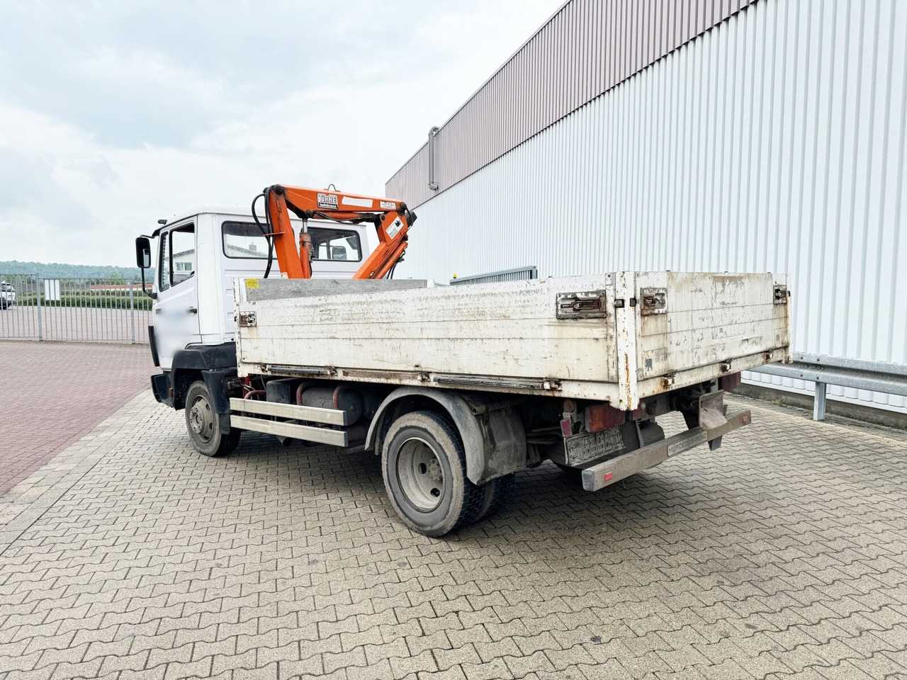 Crane truck, Dropside/ Flatbed truck Mercedes-Benz LK 814 4x2 LK 814 4x2, 6-Zylinder, Kran Tirre Euro 35: picture 13