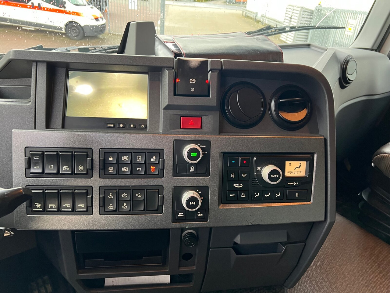 Renault C 520 6x4 C 520 6x4, Retarder, Nebenantrieb - Hook lift truck: picture 5 Renault C 520 6x4 C 520 6x4, Retarder, Nebenantrieb - Hook lift truck: picture 5
