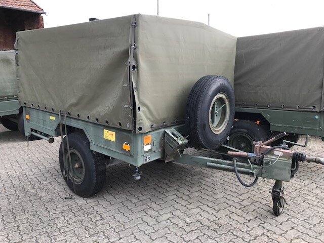 SARIS Wassertank-Anhänger SARIS Wassertank-Anhänger 8x vorhanden! - Tank trailer: picture 1 SARIS Wassertank-Anhänger SARIS Wassertank-Anhänger 8x vorhanden! - Tank trailer: picture 1